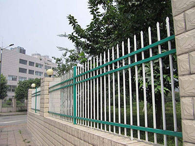 小區(qū)鋅鋼護(hù)欄圖片1