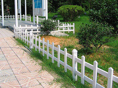PVC草坪護(hù)欄圖片4