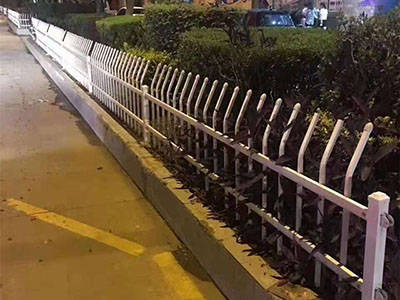 折彎花壇護欄圖片3